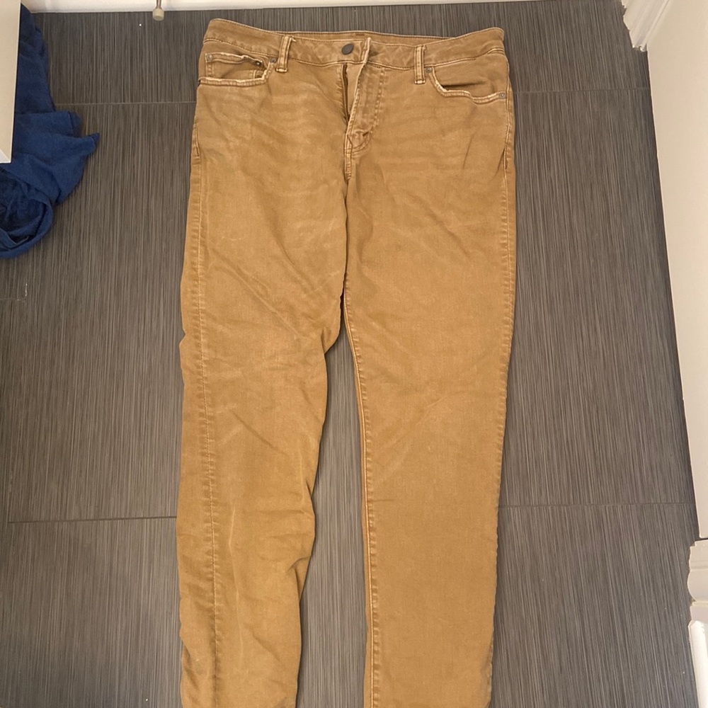 American Eagle Khaki Jeans (32/32)